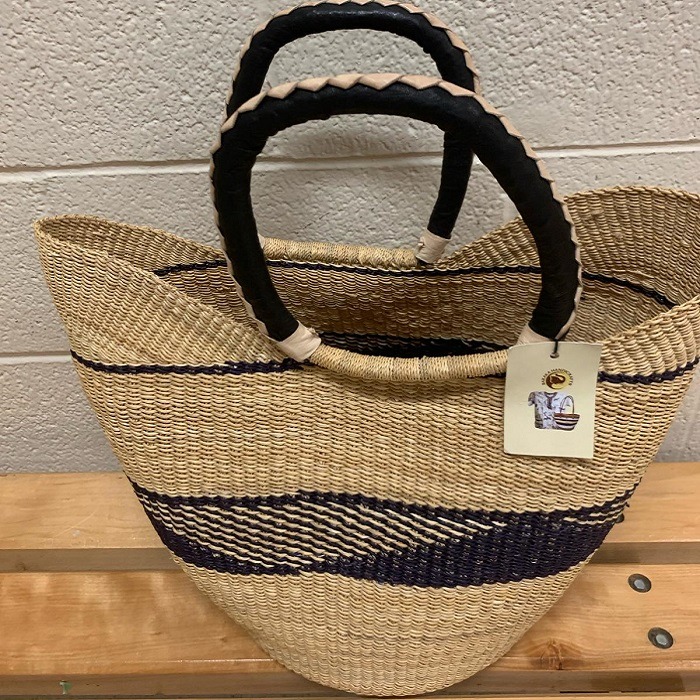 Black cream u shopper basket in canada