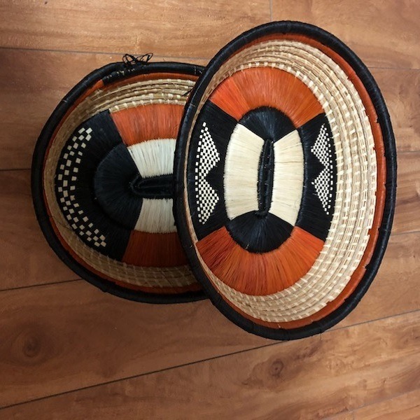 Brown Black Fruit-serving-decor basket